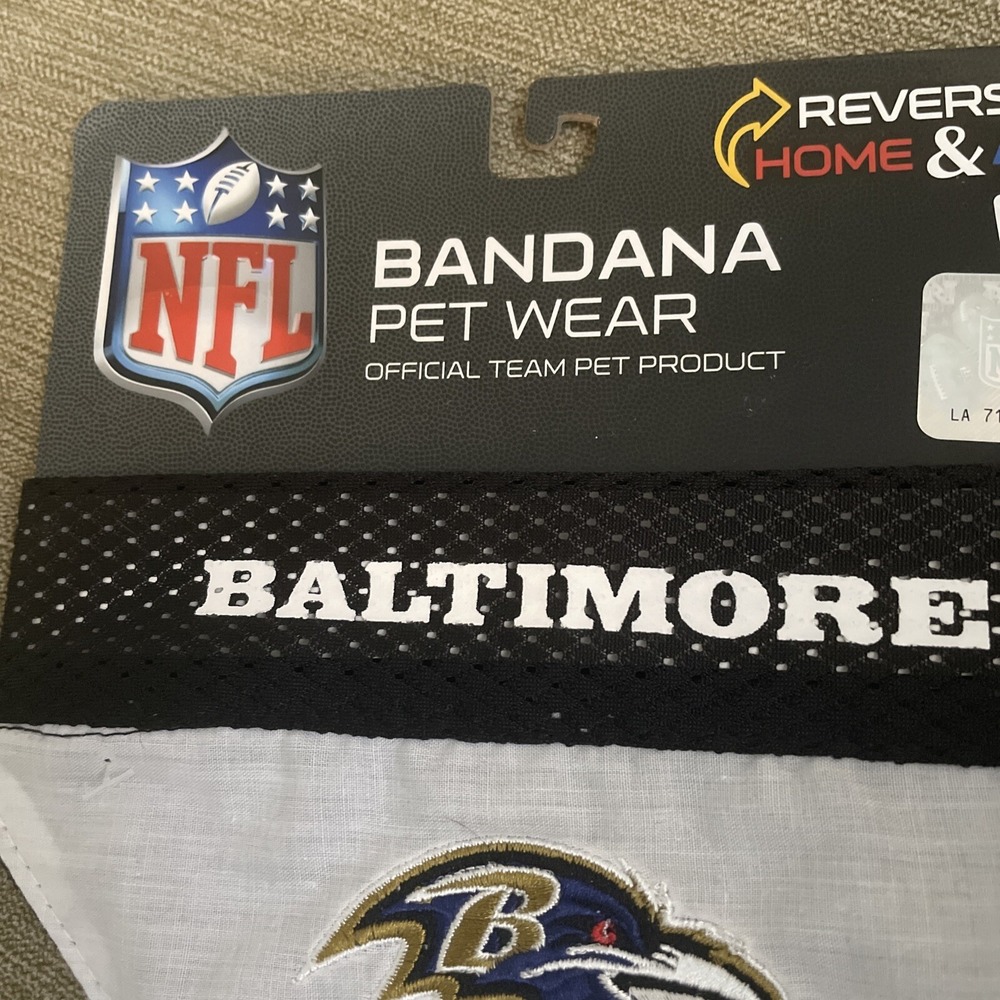 NFL Dog Bandana Baltimore Ravens Reversible Pet Bandana 2 Sided NWT Size S/M - Picture 7 of 9